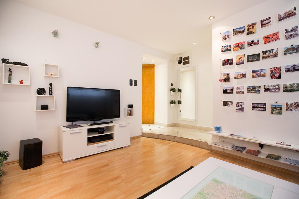 Eazzynight Center Apartment Zagreb Ruang foto