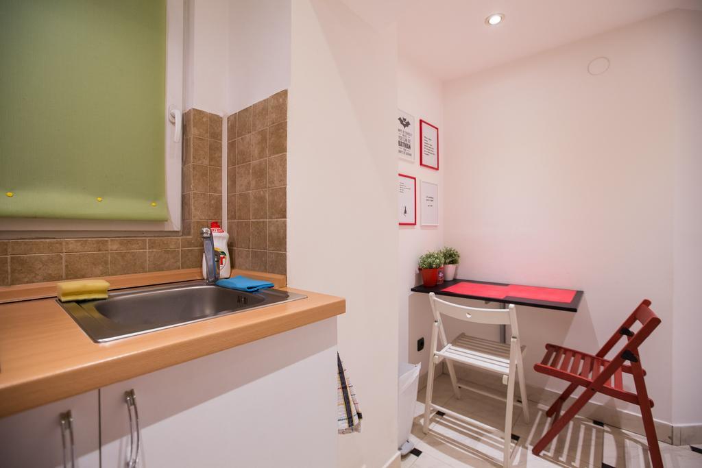 Eazzynight Center Apartment Zagreb Ruang foto