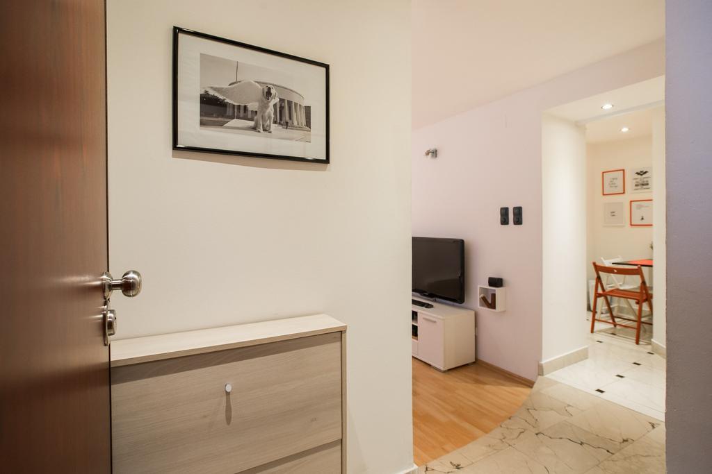 Eazzynight Center Apartment Zagreb Ruang foto